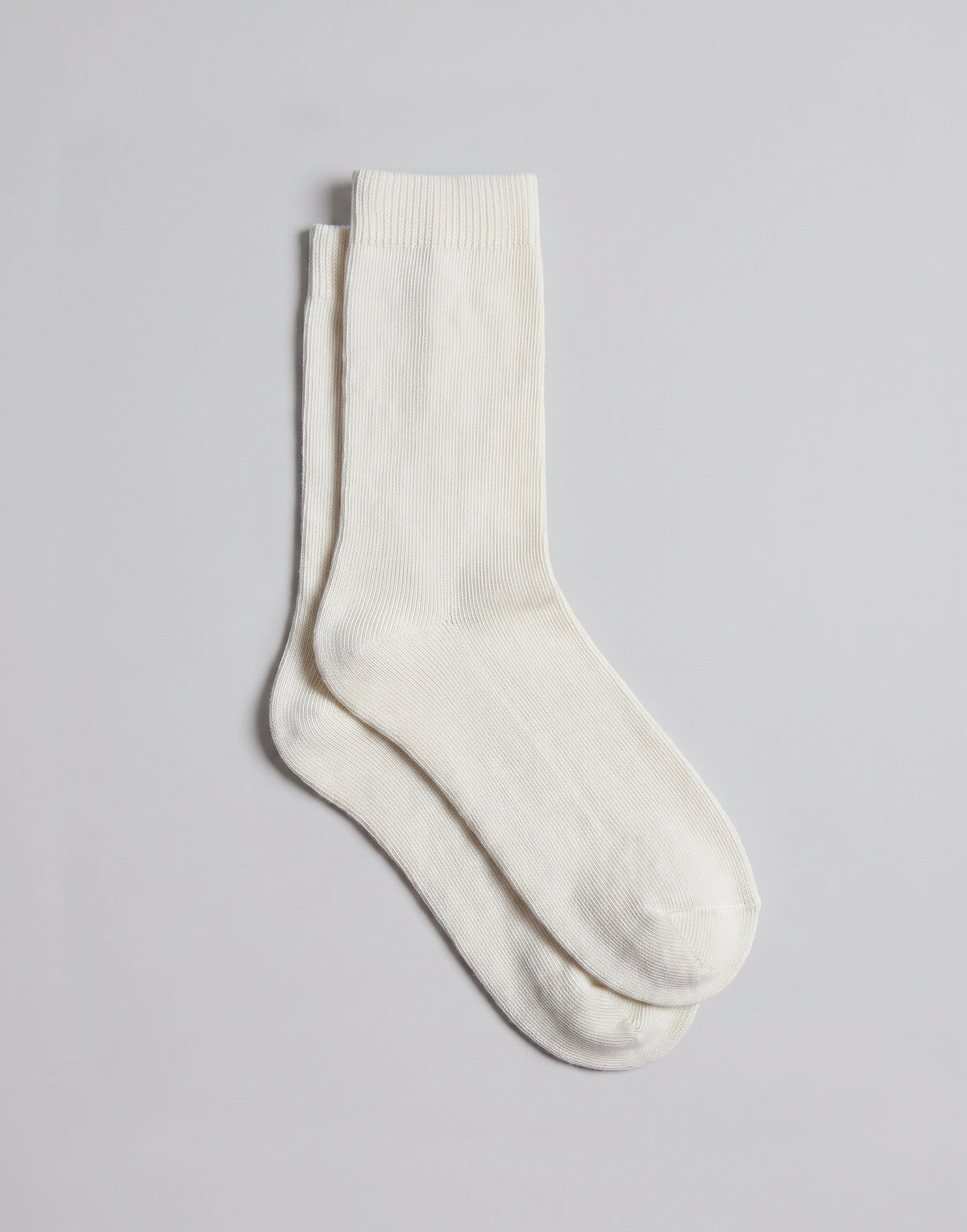 Undyed organic cotton ankle socks made from GOTS-certified organic cotton.