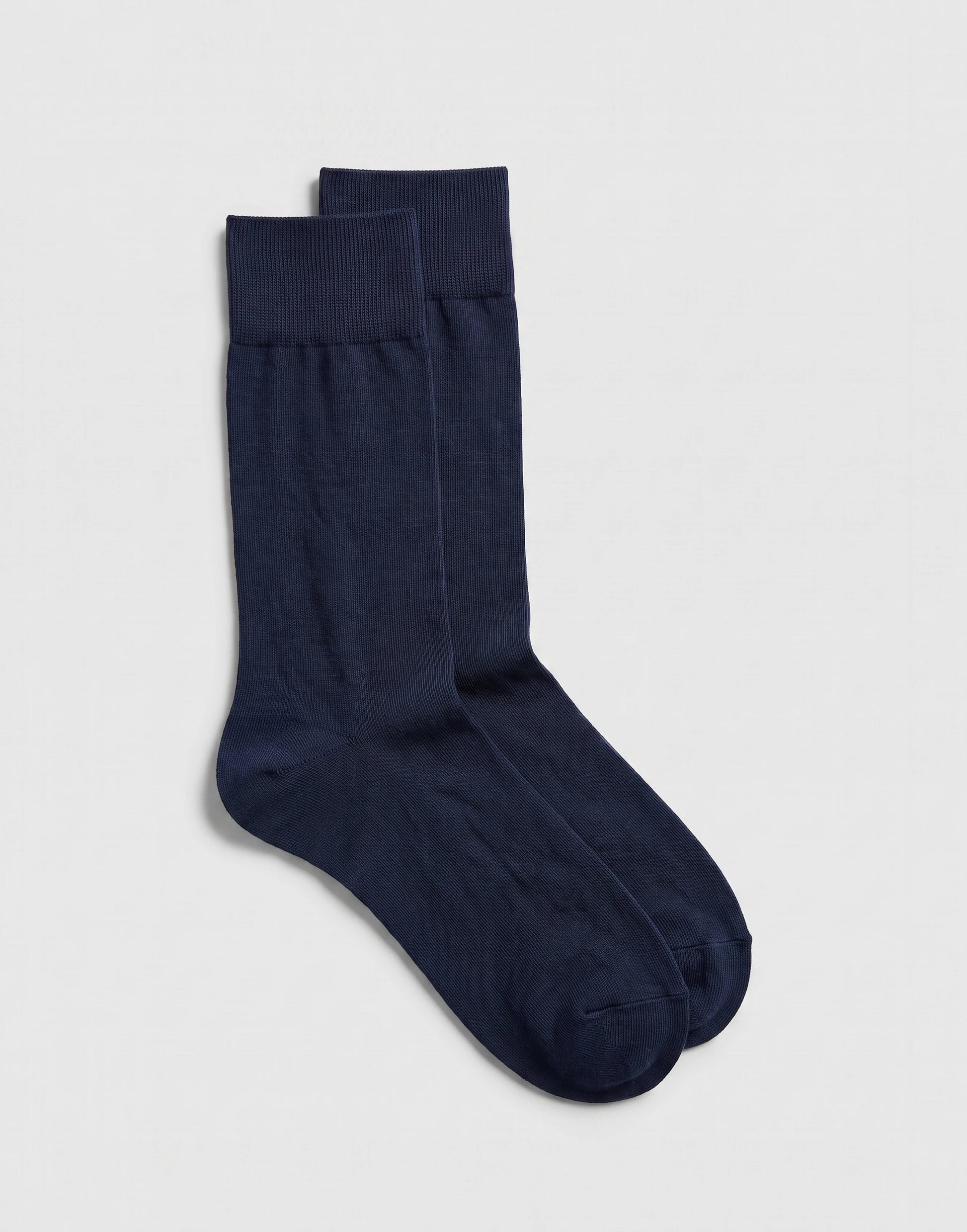 Navy fine knit organic cotton ankle socks made from GOTS-certified organic cotton.